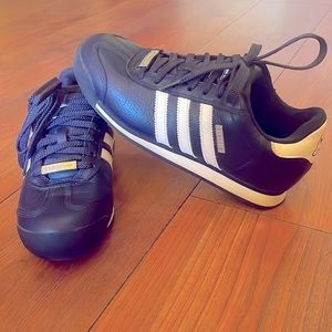 Adidas Navy Blue Samoa ST sneakers.